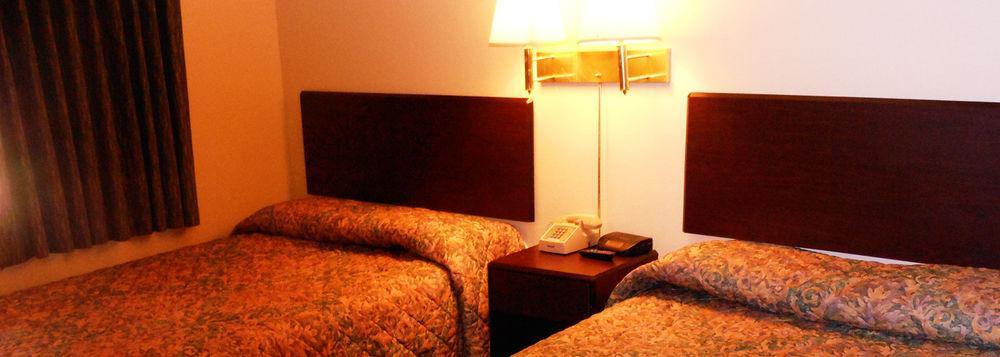 Budget Inn Артижа Екстериор снимка