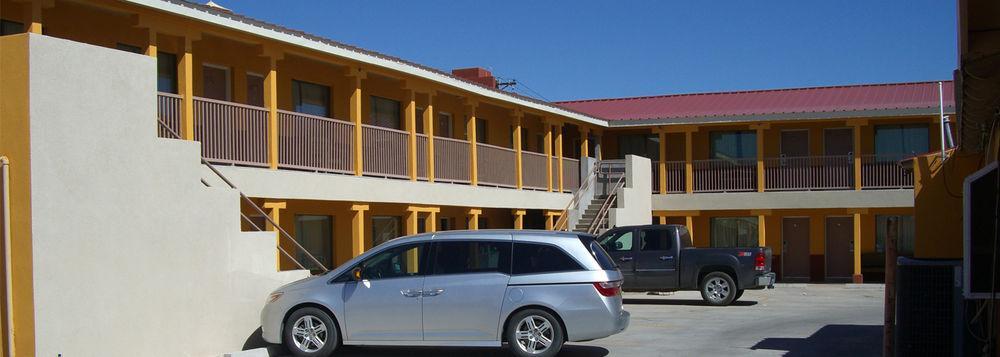 Budget Inn Артижа Екстериор снимка