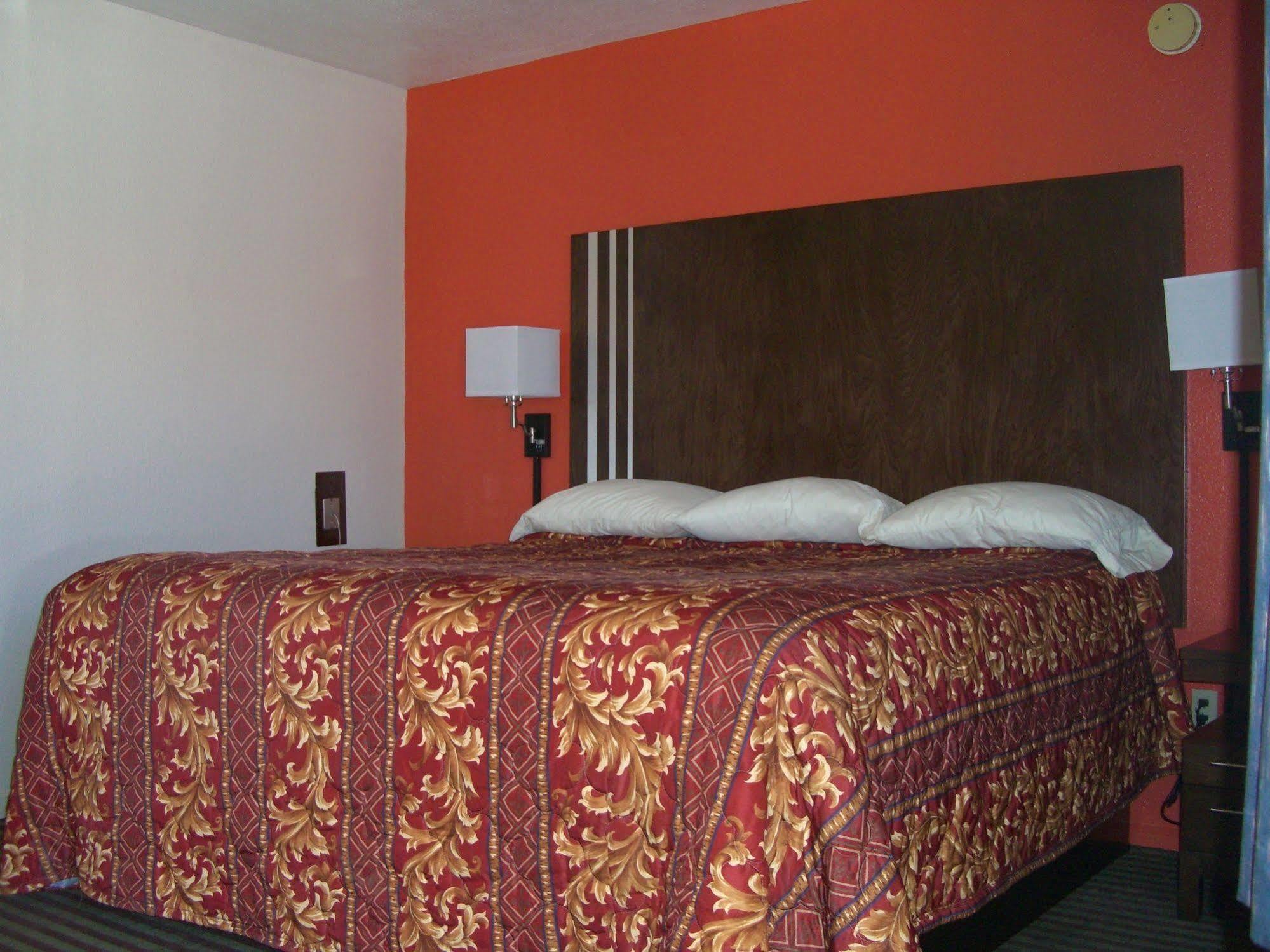 Budget Inn Артижа Екстериор снимка