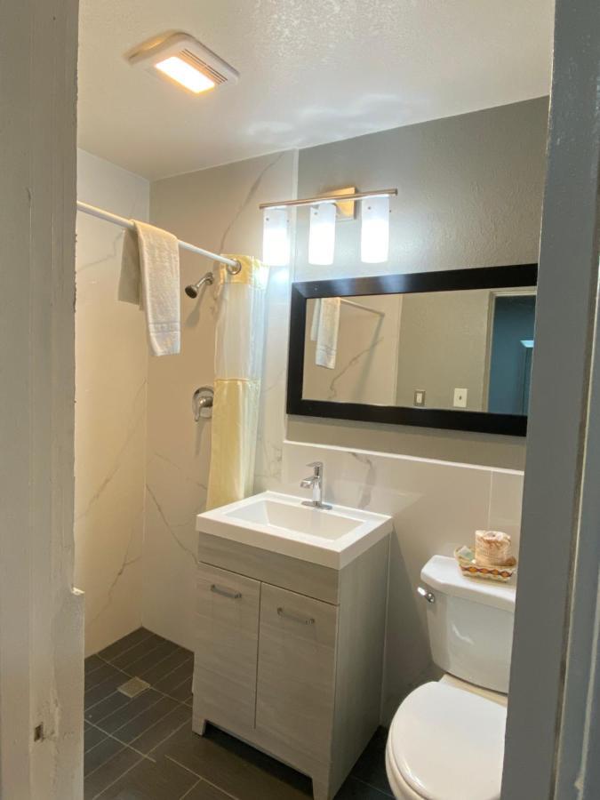 Budget Inn Артижа Екстериор снимка